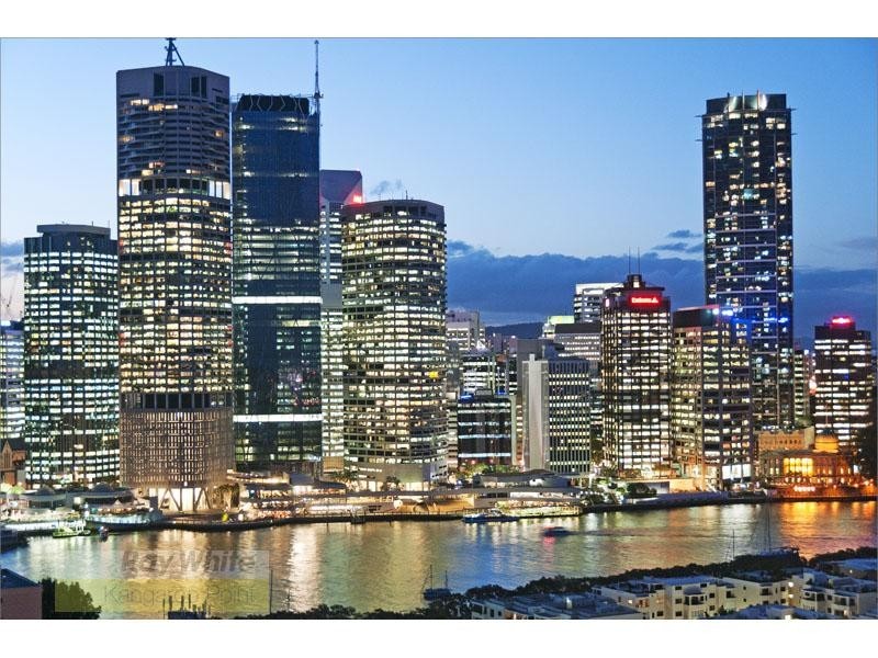 8 Goodwin Street, Kangaroo Point QLD 4169