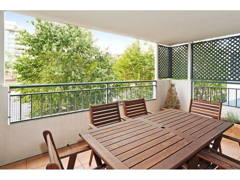 8/249 Shafston Avenue, Kangaroo Point QLD 4169
