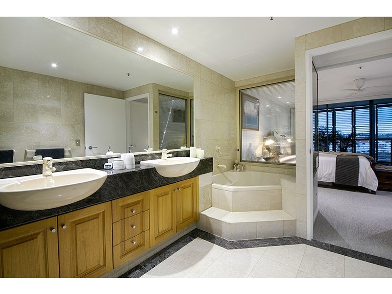 37/2 Goodwin Street, Kangaroo Point QLD 4169