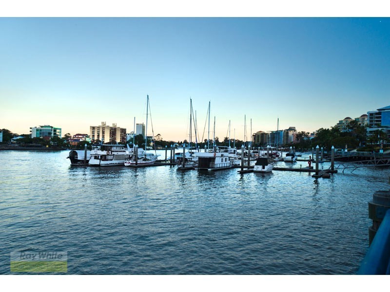 37/2 Goodwin Street, Kangaroo Point QLD 4169