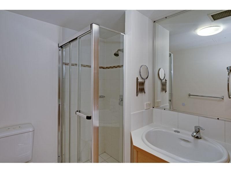 15 Goodwin Street, Kangaroo Point QLD 4169