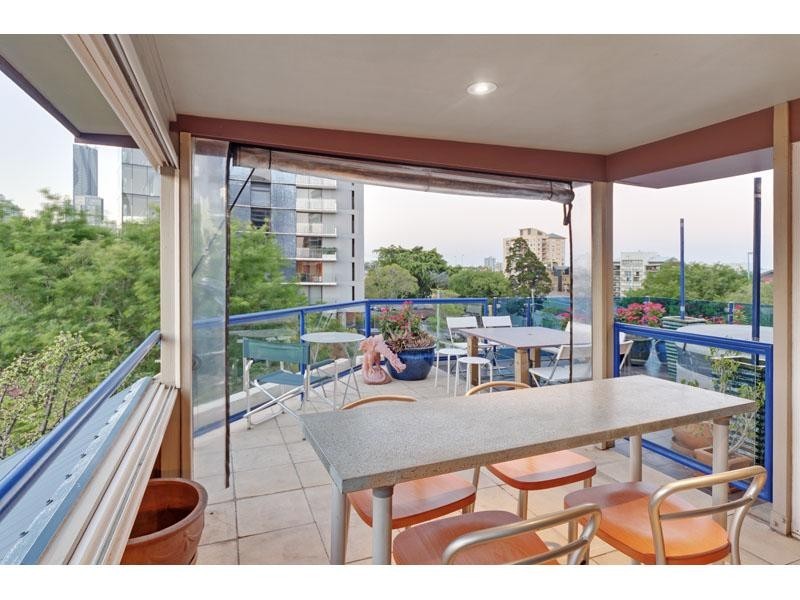 301 Main Street, Kangaroo Point QLD 4169