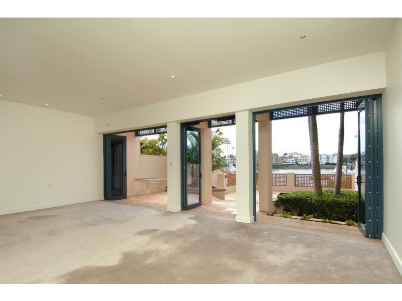 55 Darragh Street, Kangaroo Point QLD 4169