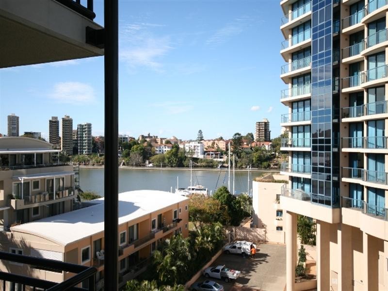15 Goodwin Street, Kangaroo Point QLD 4169