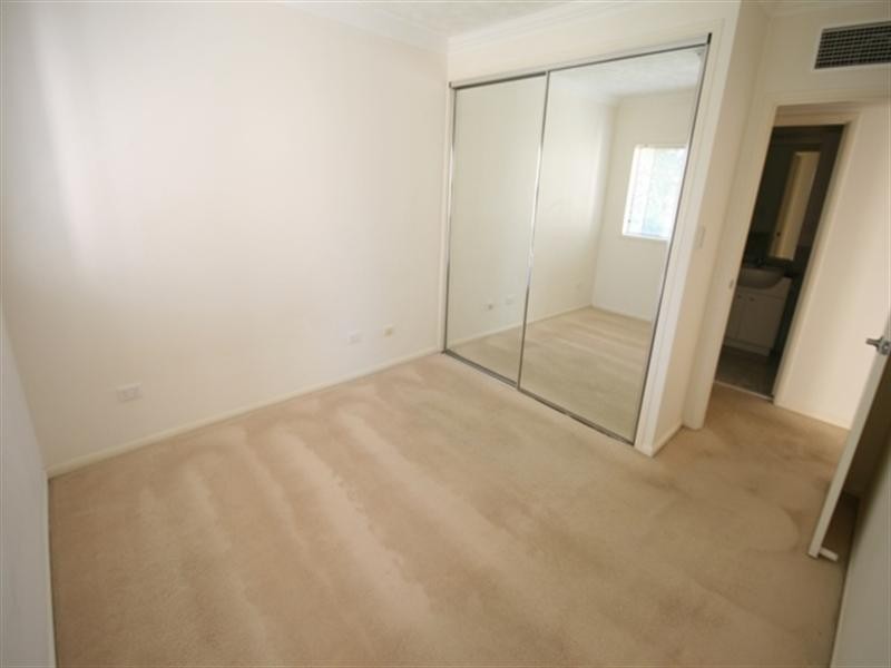 36 MacDonald Street, Kangaroo Point QLD 4169