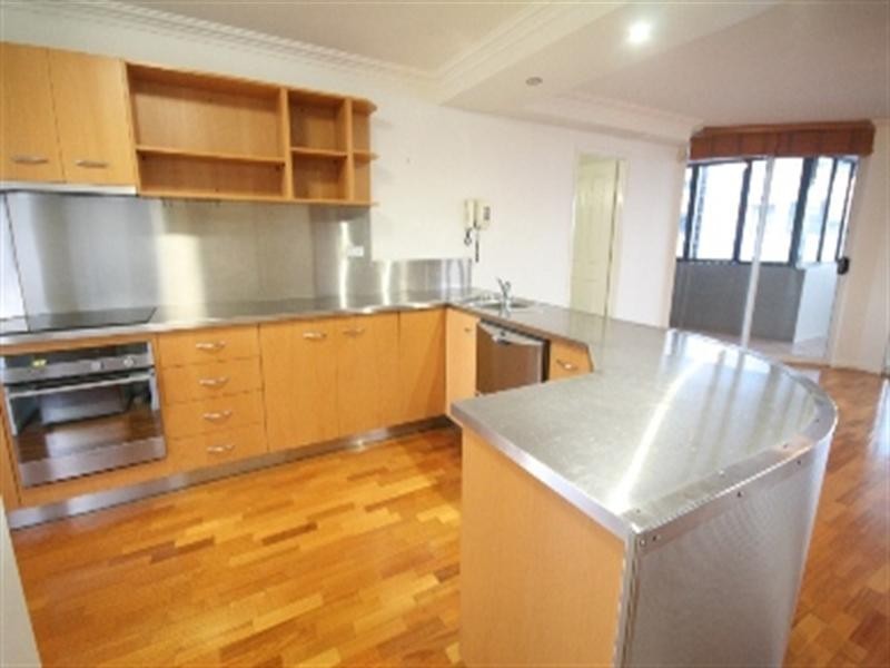 19 O’Connell Street, Kangaroo Point QLD 4169