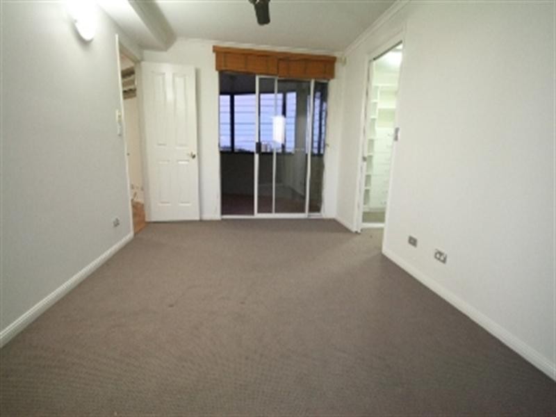 19 O’Connell Street, Kangaroo Point QLD 4169