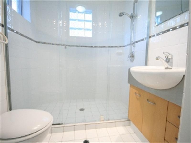 19 O’Connell Street, Kangaroo Point QLD 4169