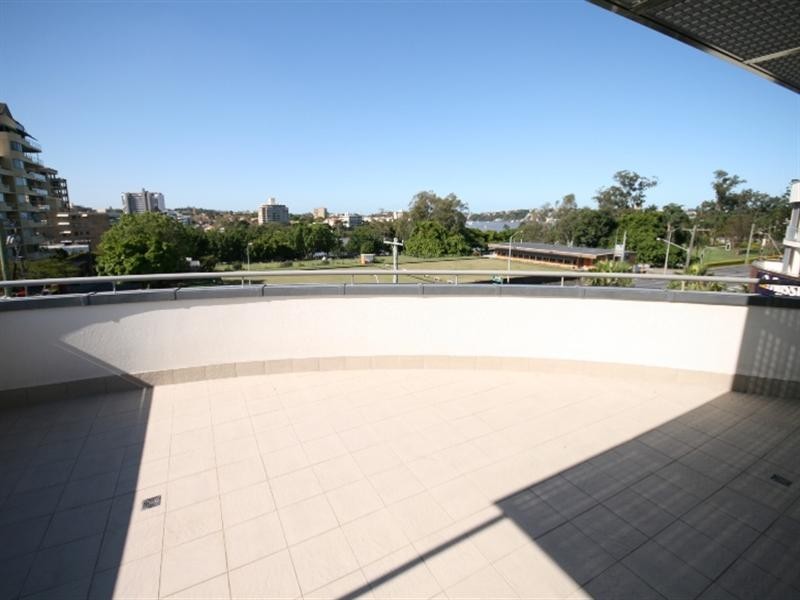 33 Lytton Road, East Brisbane QLD 4169