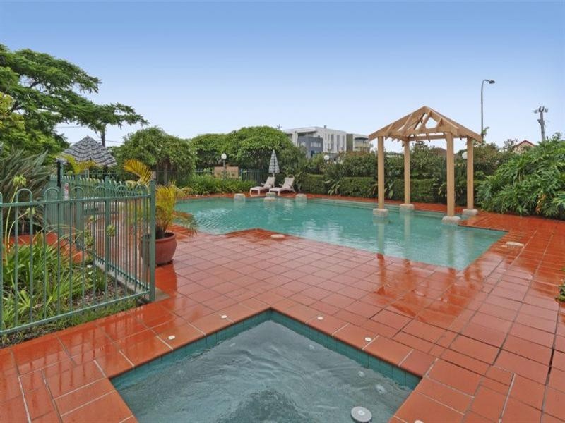 24/10 Park Avenue, Kangaroo Point QLD 4169