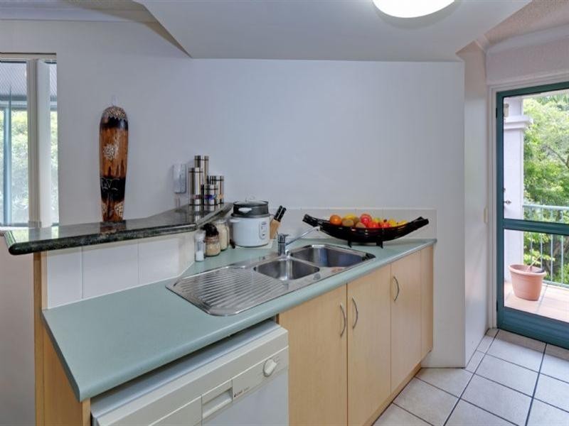 13/219 Wellington Road, East Brisbane QLD 4169