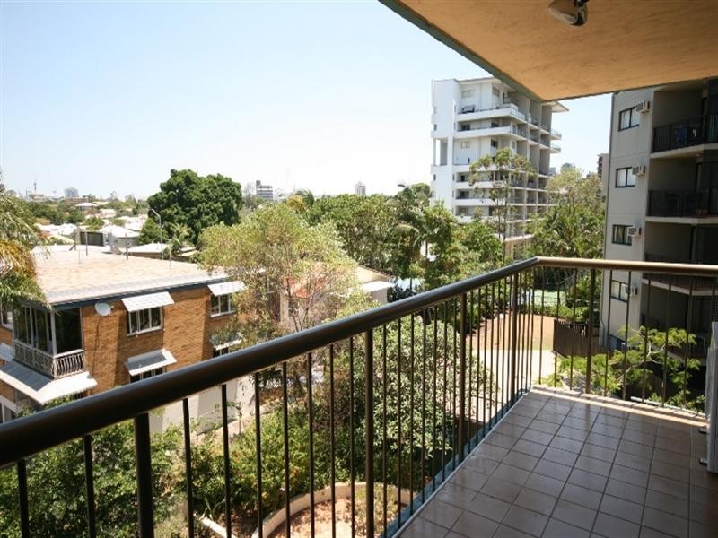 89 Thorn Street, Kangaroo Point QLD 4169