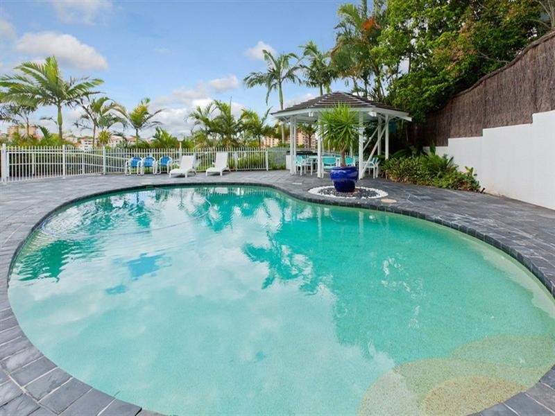 77 Cairns Street, Kangaroo Point QLD 4169