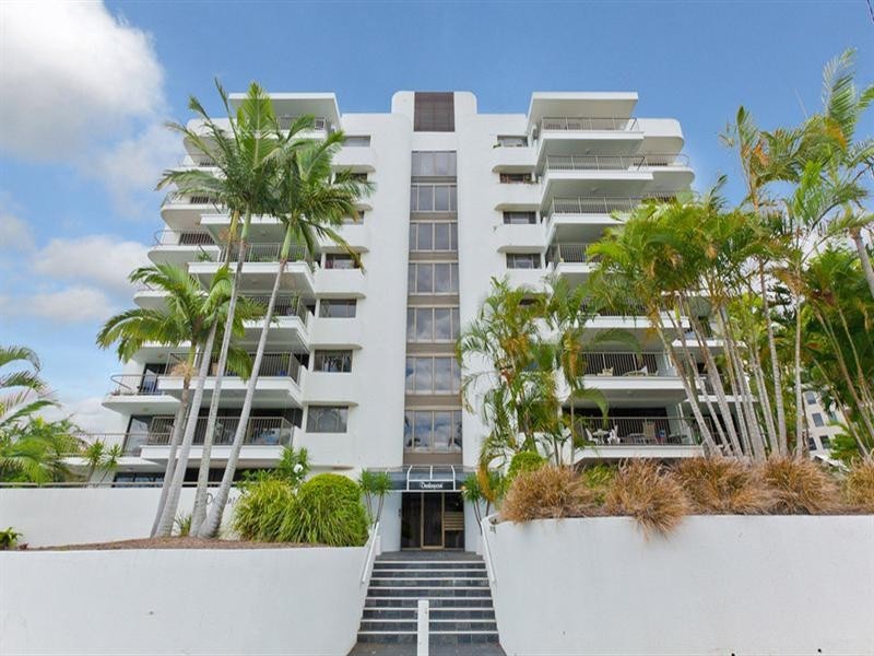 77 Cairns Street, Kangaroo Point QLD 4169