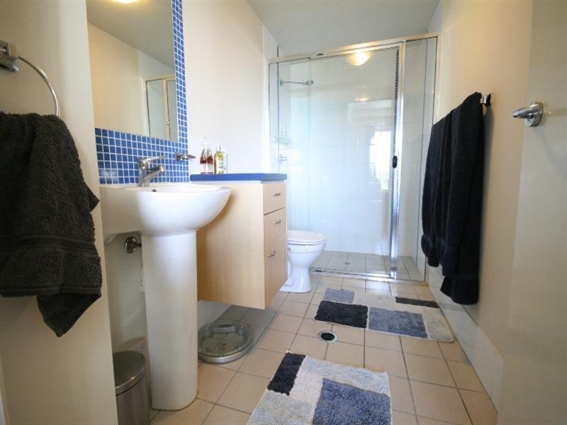 19 Thorn Street, Kangaroo Point QLD 4169