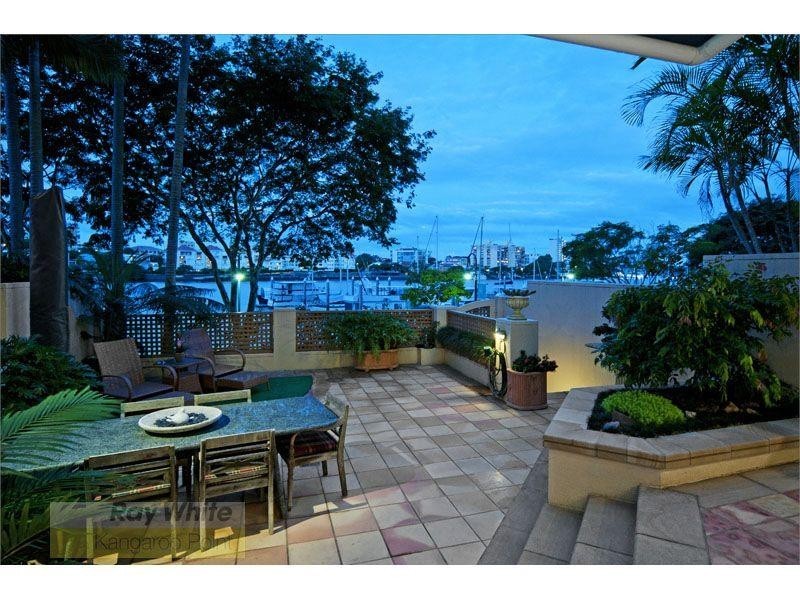 8/42 Ferry Street, Kangaroo Point QLD 4169