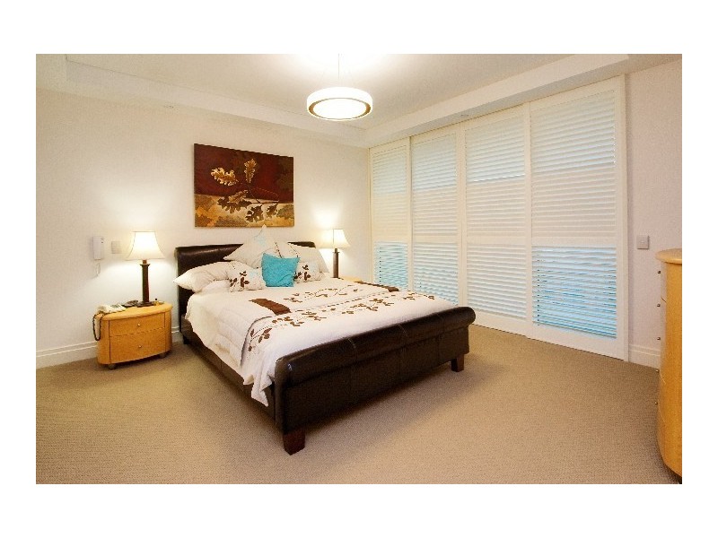 39 Castlebar Street, Kangaroo Point QLD 4169