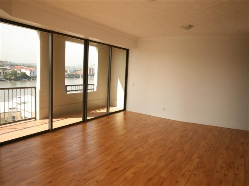 55 Baildon Street, Kangaroo Point QLD 4169