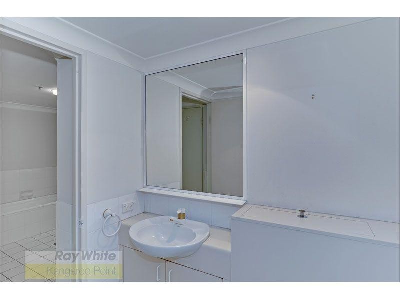 30/30 O’Connell Street, Kangaroo Point QLD 4169