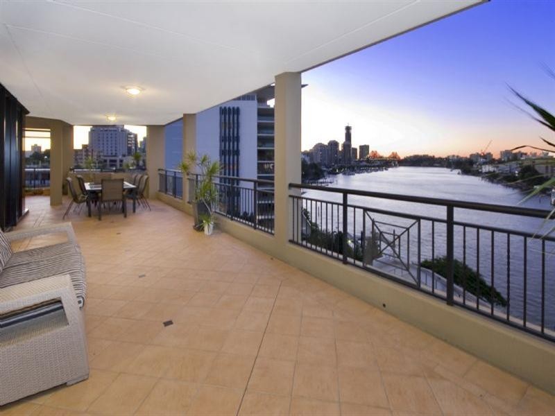 801/241 Wellington Road, East Brisbane QLD 4169