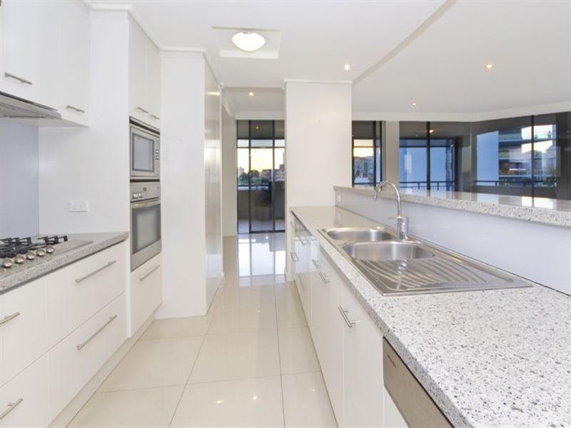 801/241 Wellington Road, East Brisbane QLD 4169