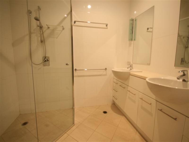 88 Lockerbie Street, Kangaroo Point QLD 4169