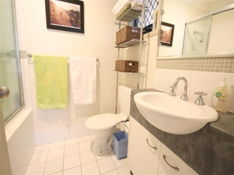 30 Clarendon Street, East Brisbane QLD 4169