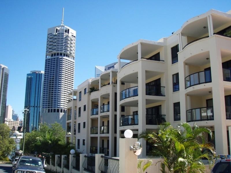 36 Macdonald Street, Kangaroo Point QLD 4169