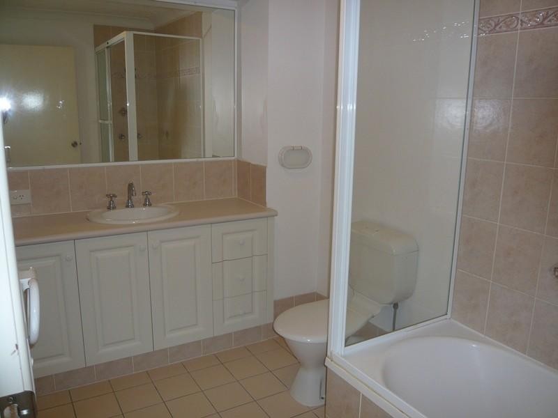 16 Paradise Island, Surfers Paradise QLD 4217