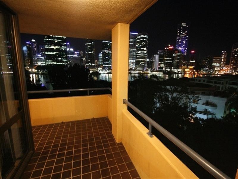 235 Main Street, Kangaroo Point QLD 4169