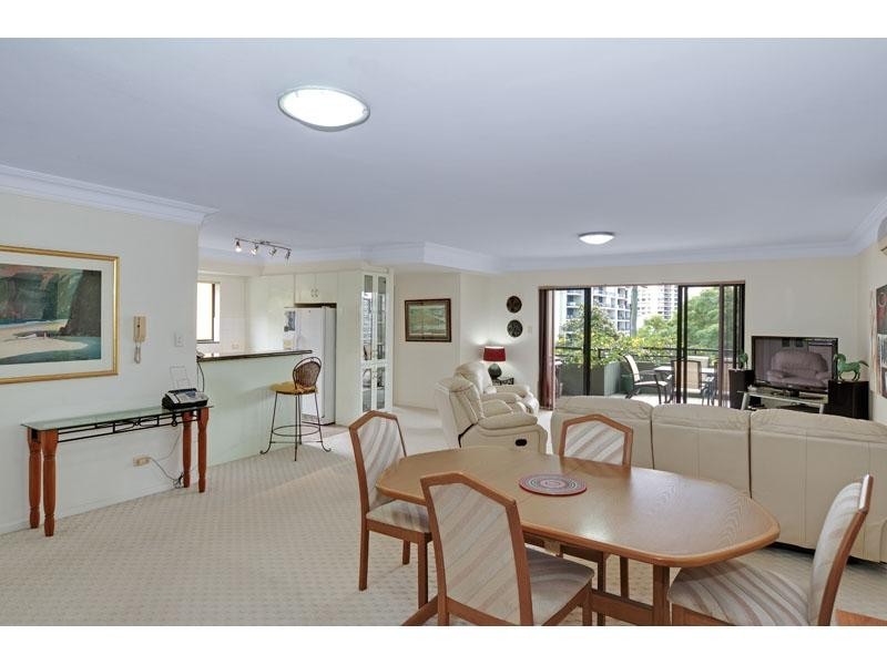 39 Cairns Street, Kangaroo Point QLD 4169