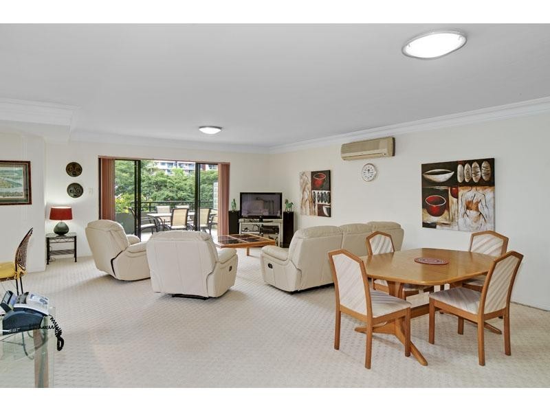39 Cairns Street, Kangaroo Point QLD 4169