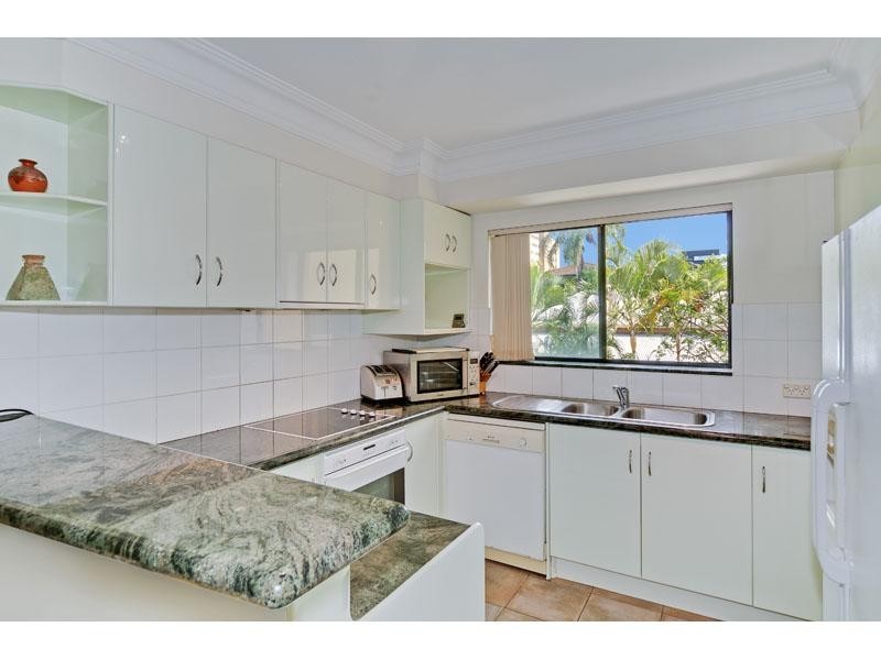 39 Cairns Street, Kangaroo Point QLD 4169