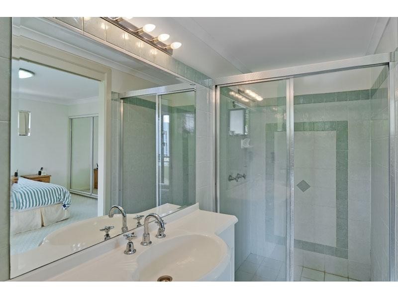 39 Cairns Street, Kangaroo Point QLD 4169