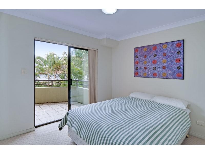 39 Cairns Street, Kangaroo Point QLD 4169