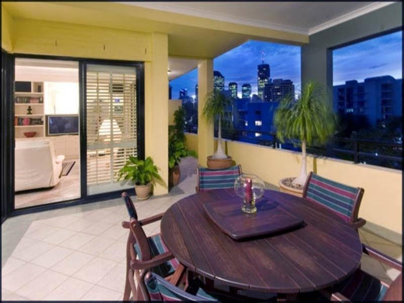 18/39 Cairns Street, Kangaroo Point QLD 4169