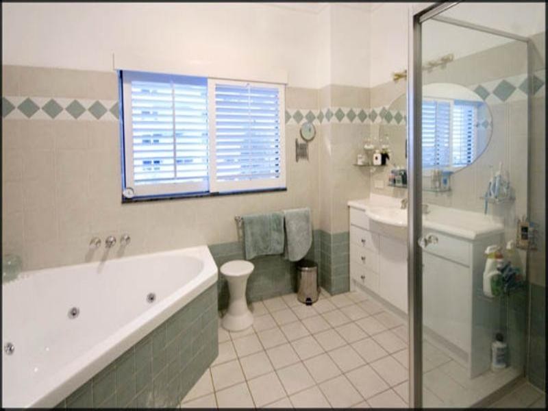 18/39 Cairns Street, Kangaroo Point QLD 4169