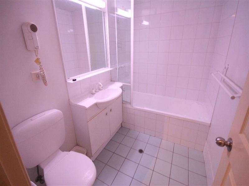 85 Deakin Street, Kangaroo Point QLD 4169