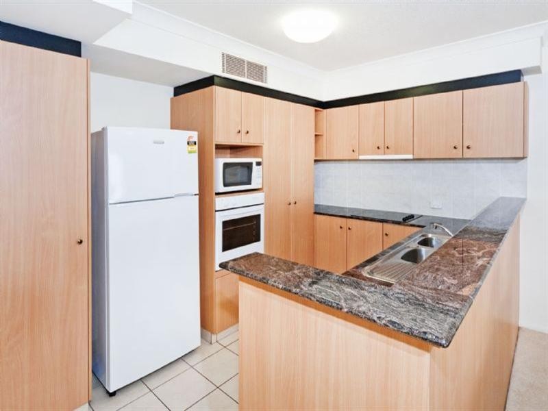 38/45 Deakin Street, Kangaroo Point QLD 4169