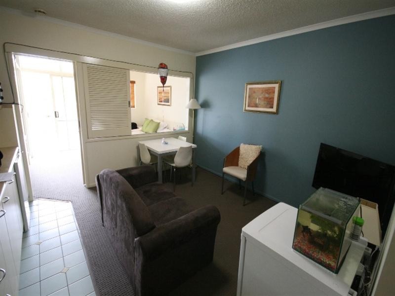 85 Deakin Street, Kangaroo Point QLD 4169