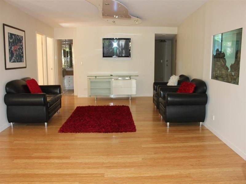 98 Holman Street, Kangaroo Point QLD 4169