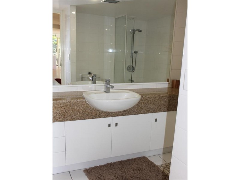 98 Holman Street, Kangaroo Point QLD 4169