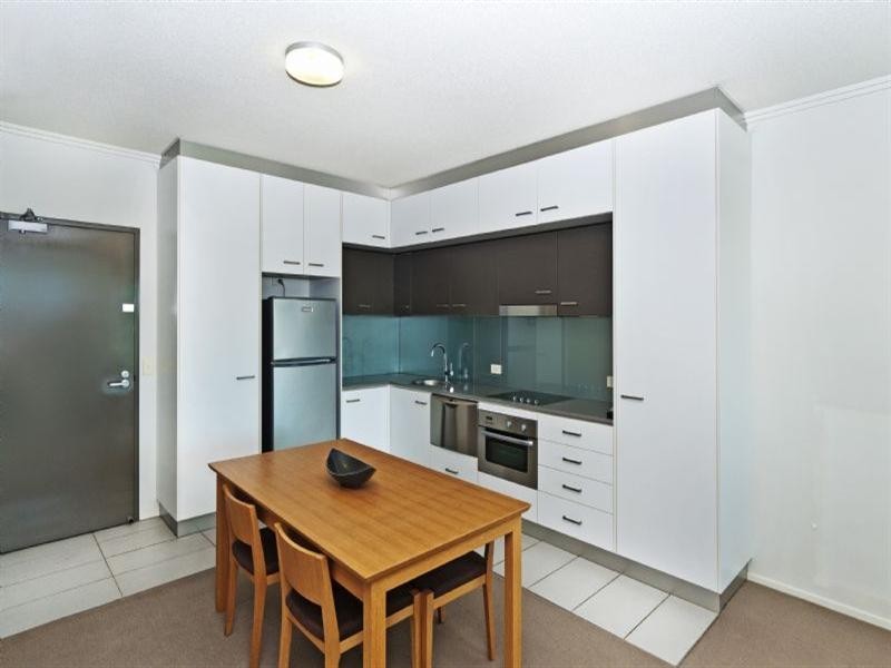 21/97 Lambert Street, Kangaroo Point QLD 4169