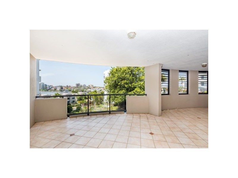 19 O’Connell Street, Kangaroo Point QLD 4169