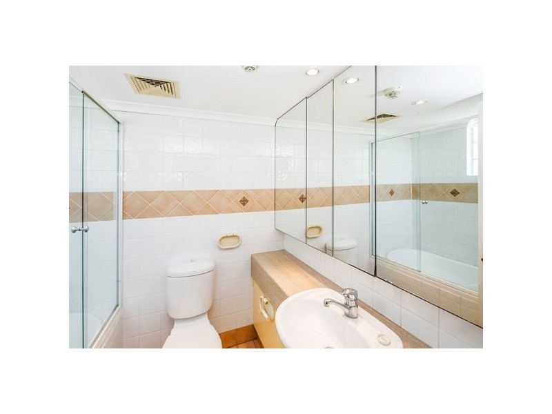 19 O’Connell Street, Kangaroo Point QLD 4169