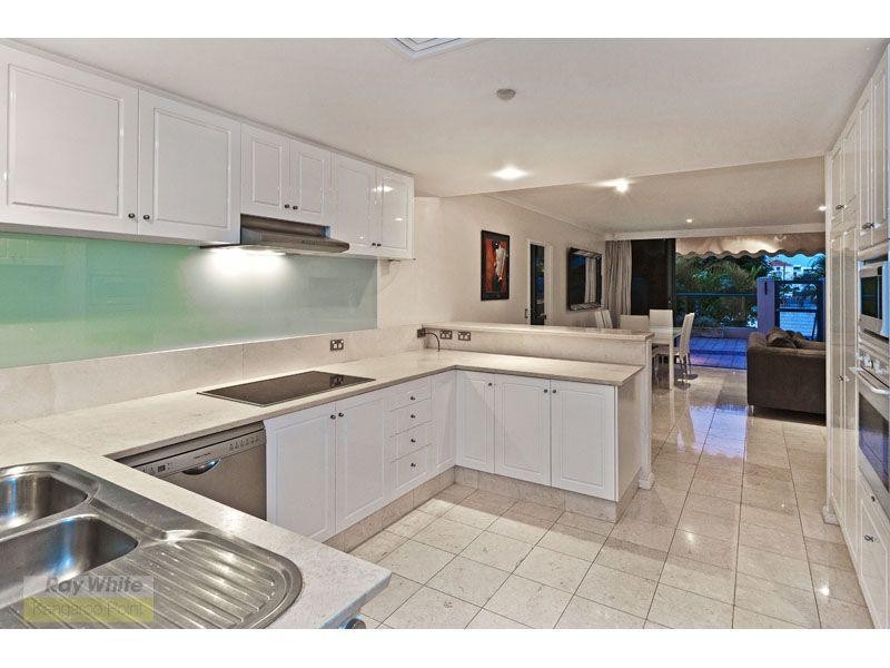 3/2 Goodwin Street, Kangaroo Point QLD 4169