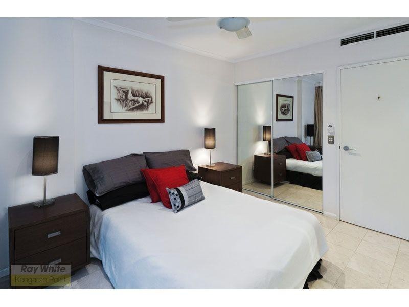 3/2 Goodwin Street, Kangaroo Point QLD 4169
