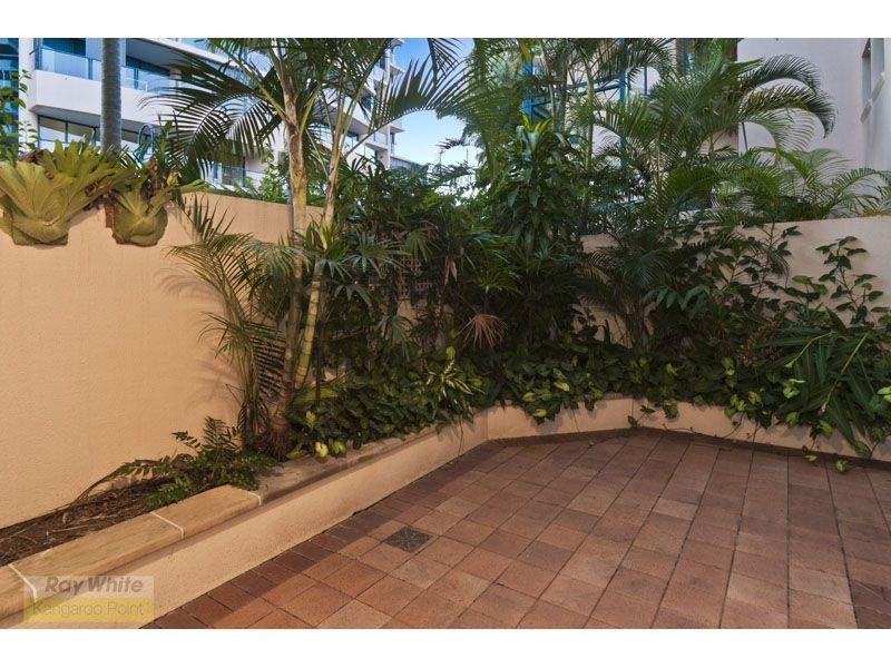 3/2 Goodwin Street, Kangaroo Point QLD 4169