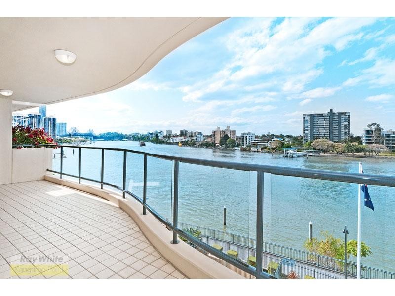 76 Thorn Street, Kangaroo Point QLD 4169