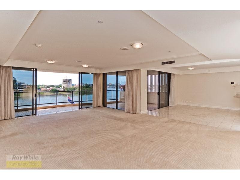 76 Thorn Street, Kangaroo Point QLD 4169